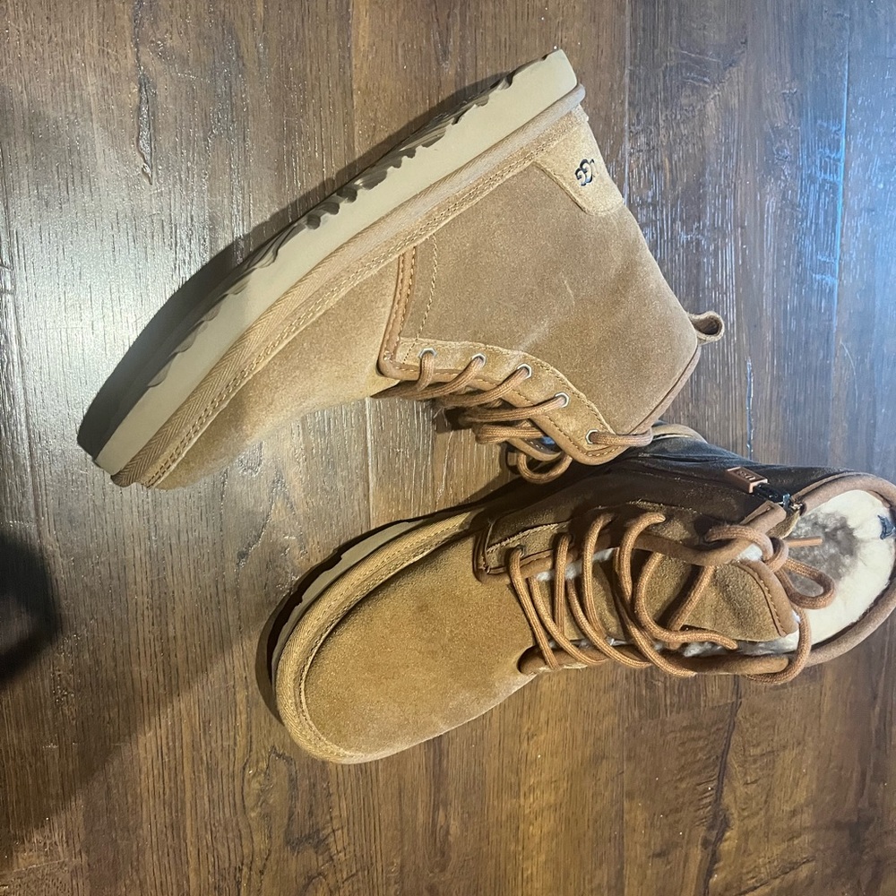 Ugg boots - Picture 3 of 3